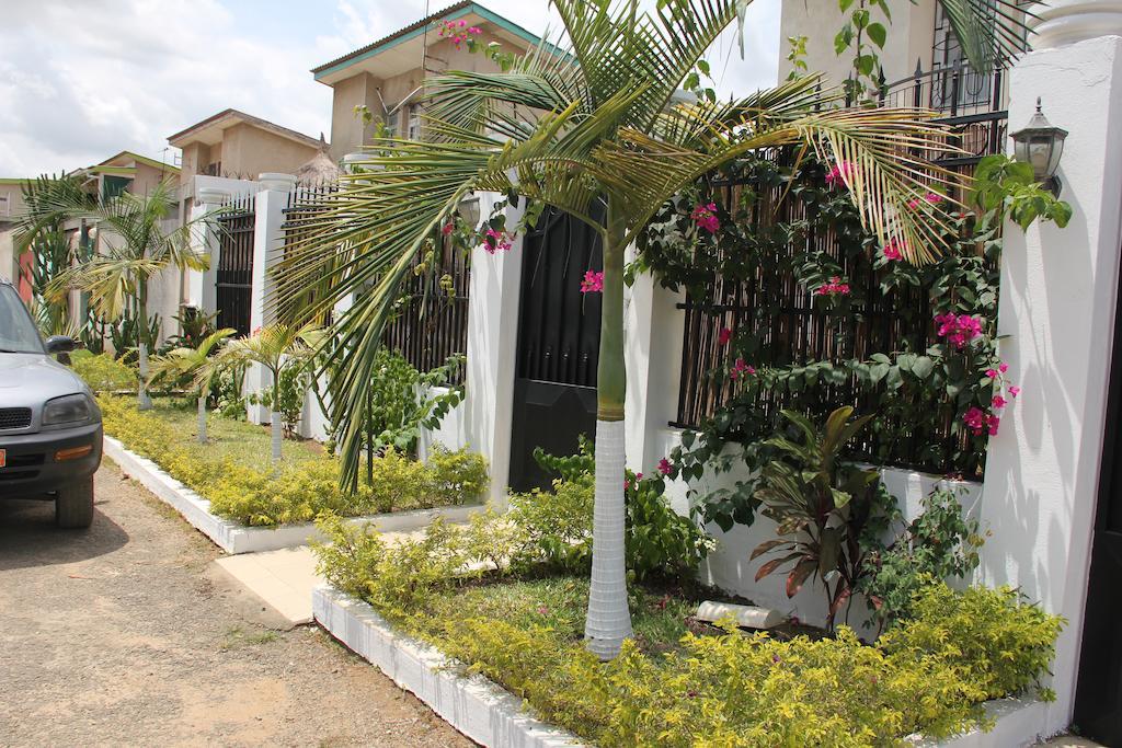 Residences Hotels Sejours Affaires Abidjan Exterior foto